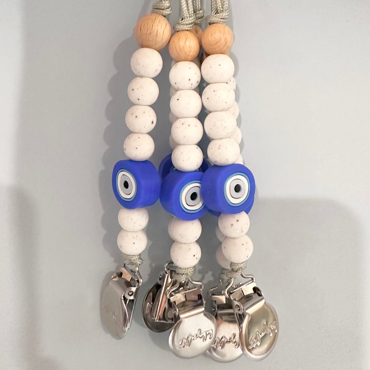 Good Vibes Eye Attacher Clip
